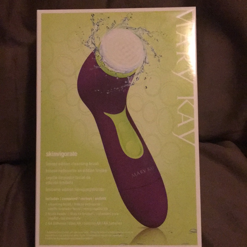 Mary Kay Skinvigorate cleansing brush
